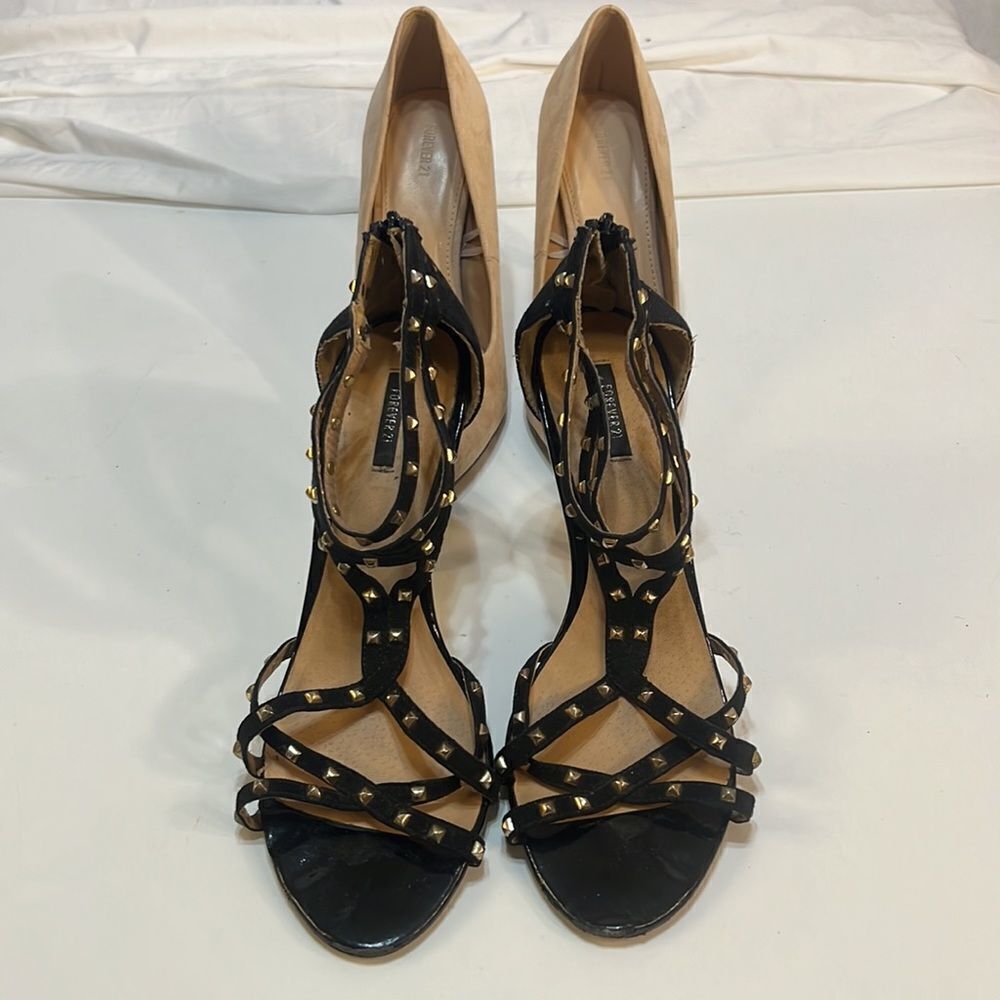 Forever 21 bundle women’s heels pumps size 8
